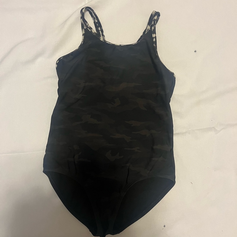 ATHLETA GIRL black camo one piece bathing suit size XL 14 GIRLS